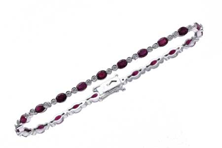 F238-26480: BRACELET 4.08 RUBY 4.55 TGW